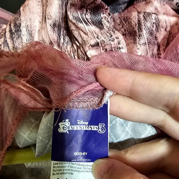 Descendants 3 Girls Long Sleeve Costume Jumpsuit With Tulle Overlay Pink & Black - Picture 7 of 9